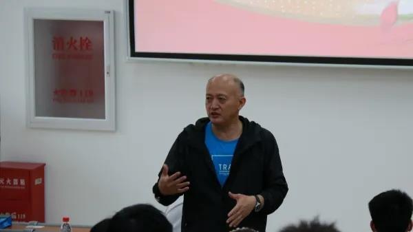 aa8e1815616e4d6aacbe7129c0e9a652.jpg 4.jpg