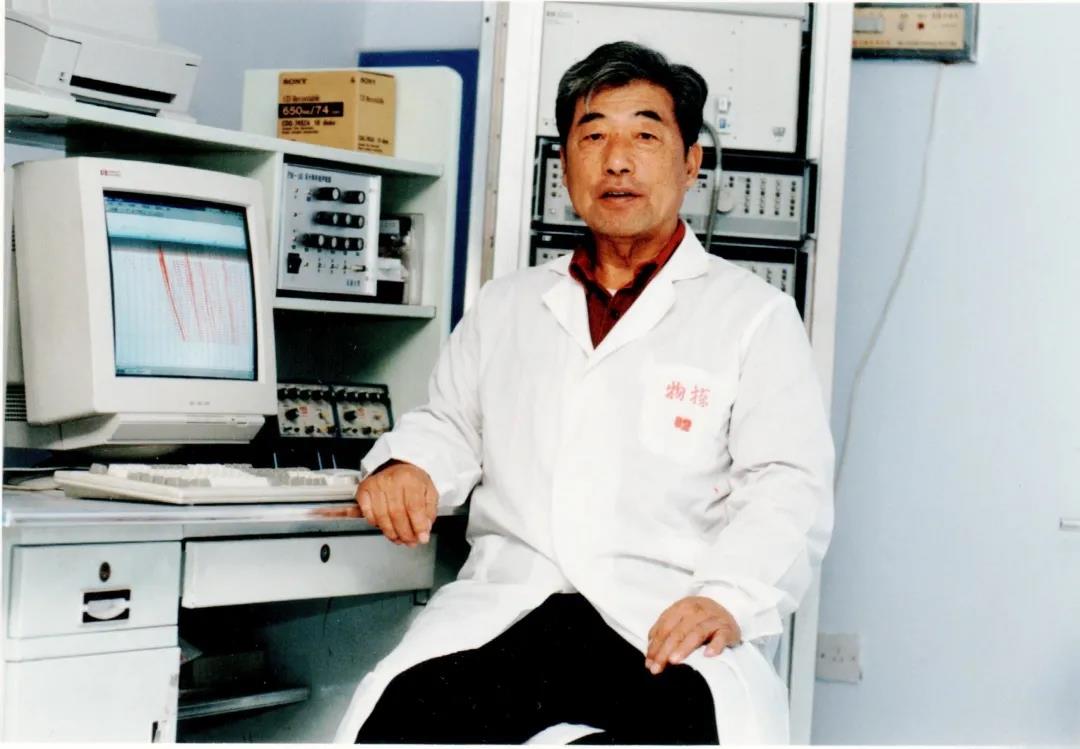 adcefdec51bc4ff2b091f0c429bc2f14.jpg adcefdec51bc4ff2b091f0c429bc2f14.jpg