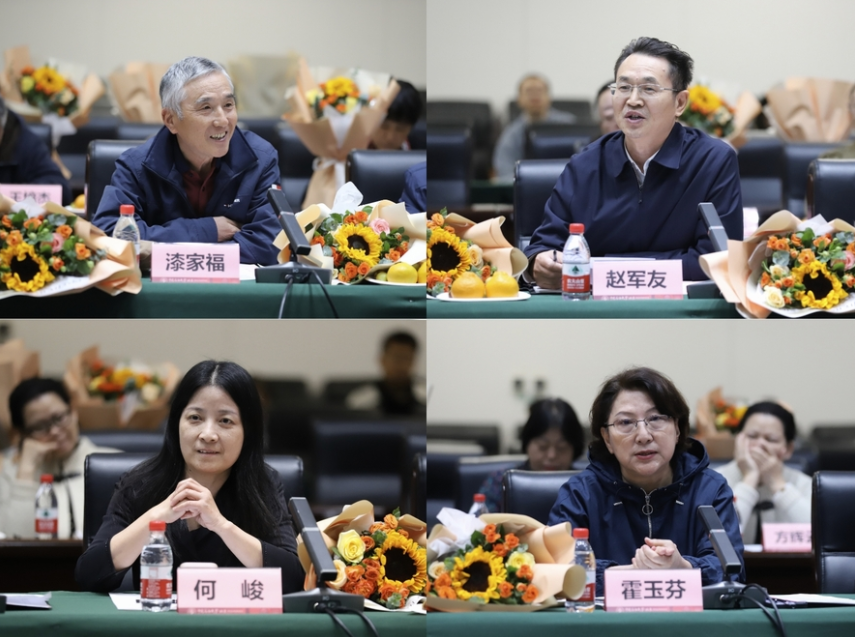 中国石油大学(北京)克拉玛依校区召开“金色重阳,致敬银龄”学习习近平总书记给“银龄行动”老年志愿者代表回信精神座谈会