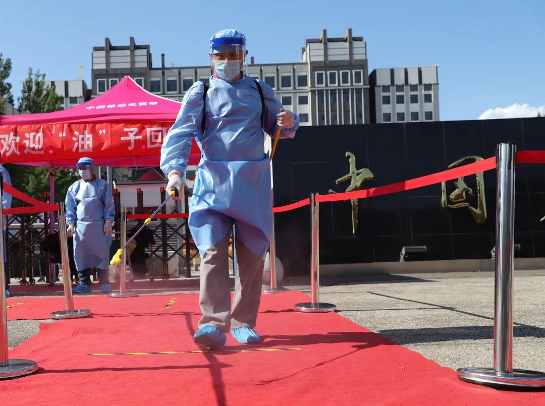 f4da51e5b310434a92eda6e8917c7a13.jpg f4da51e5b310434a92eda6e8917c7a13.jpg