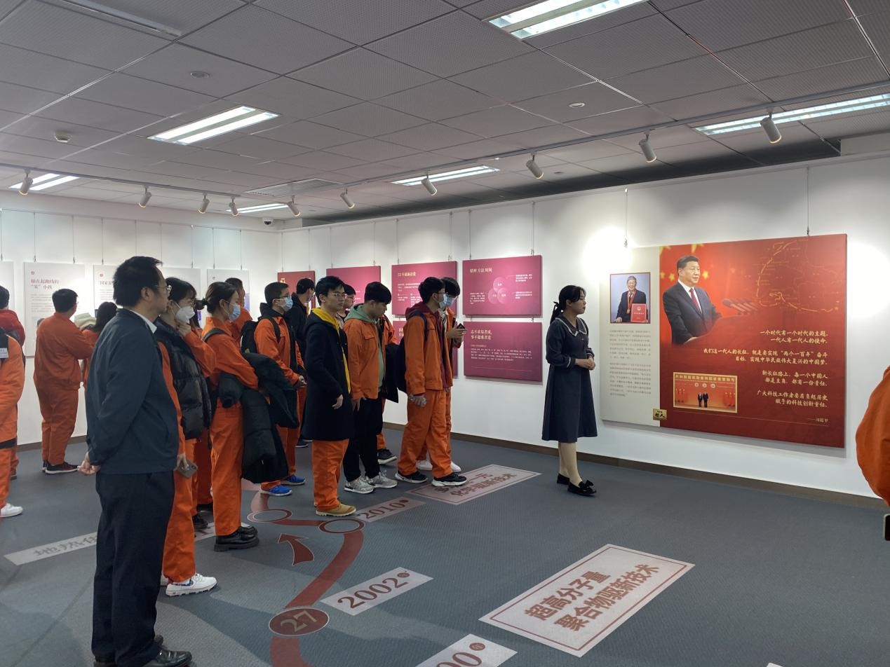 a3bbfa49c69c4f05b2ef49e17d652880.jpg a3bbfa49c69c4f05b2ef49e17d652880.jpg